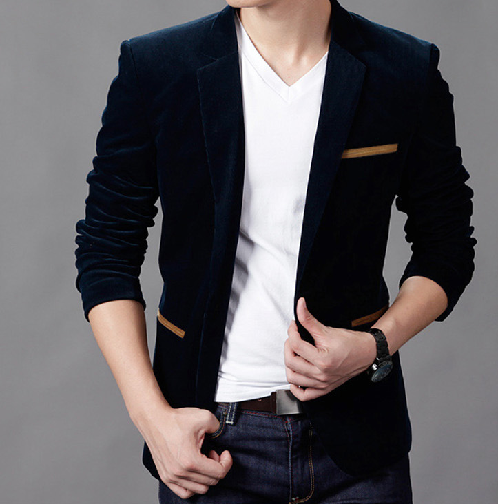 Blazer Oxford Edge masculino slim fit em algodão, com bolsos contrastantes e botão único. Perfeito para looks smart-casual nas meia estações.