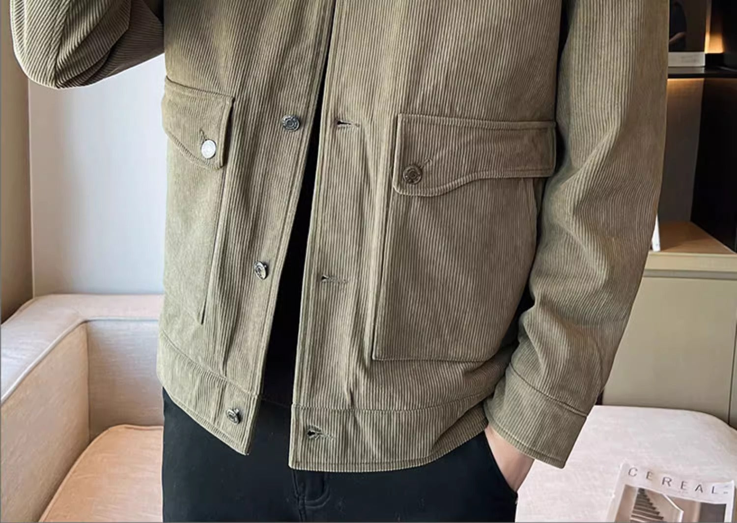 Jaqueta Yukon Fleece masculina com gola em pele sintética e forro flanelado, perfeita para looks de inverno, garante estilo e aquecimento.