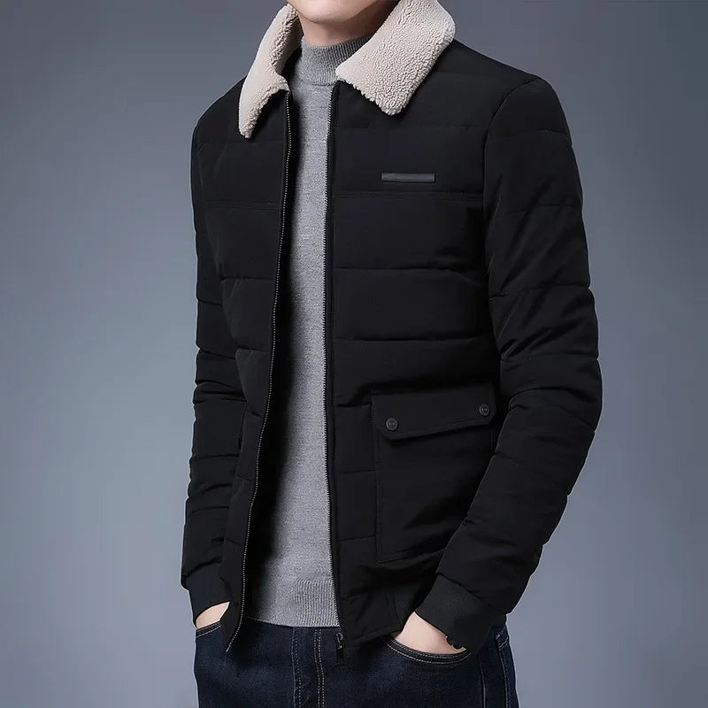 Jaqueta masculina Winter Warm em couro sintético PU com forro cotton‑padded e lapela clássica, ideal para dias frios e looks estilosos.

